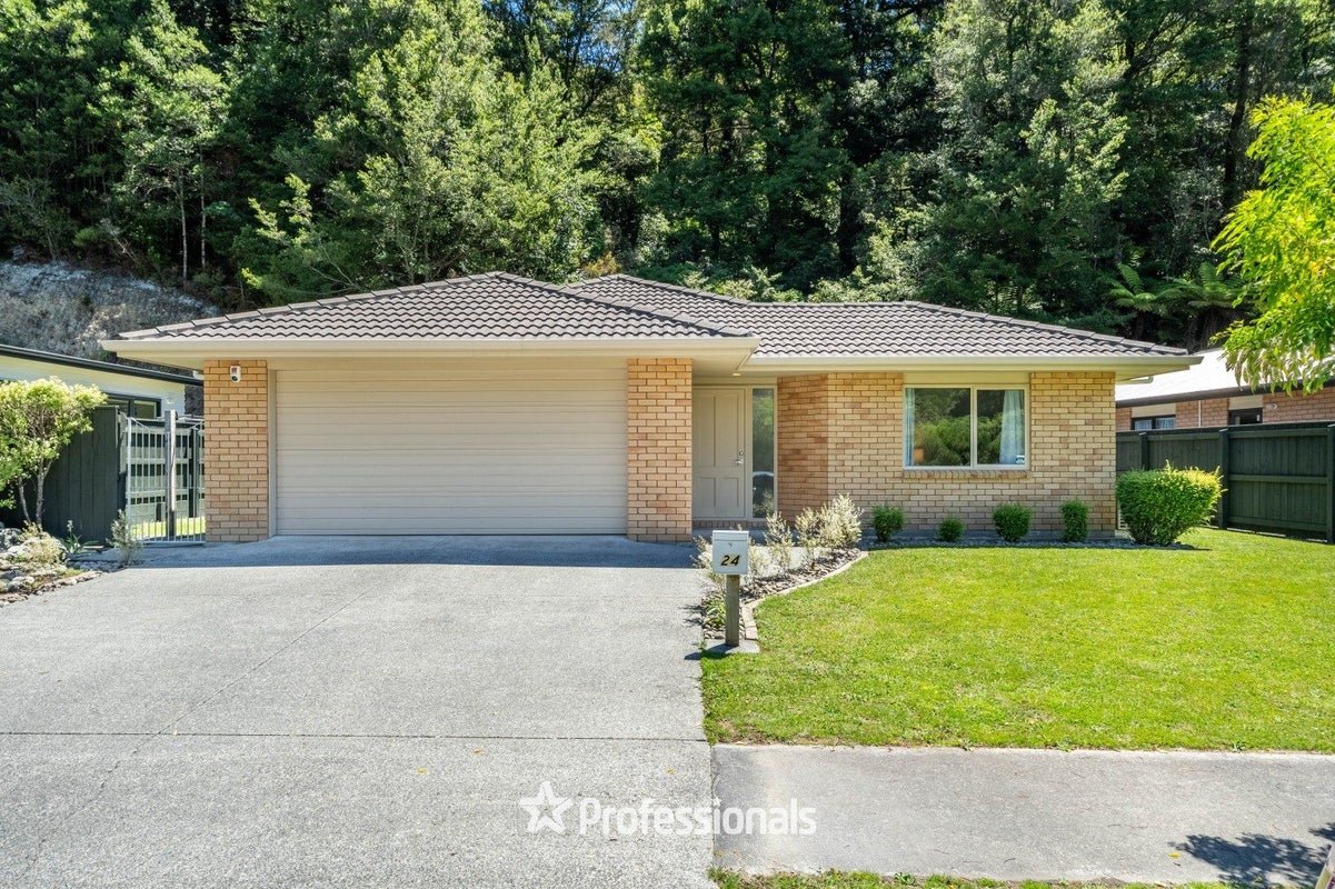 24 Aragon Grove, Kingsley Heights, Upper Hutt - Carousel 1