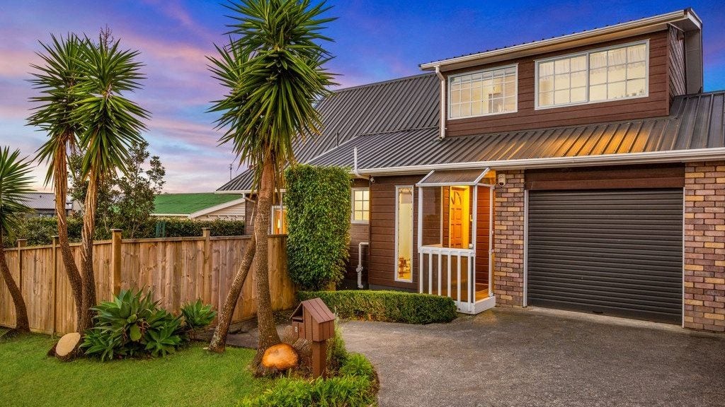 54 Evans Road, Glen Eden, Auckland - Carousel 1