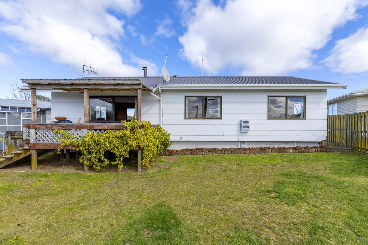 7 Hinemoa Avenue, Taupo, Taupō - Carousel 1