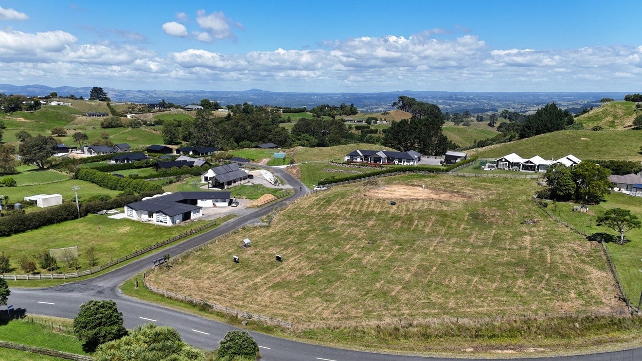 4 Kohu Lane, Bethlehem, Tauranga - Carousel 1