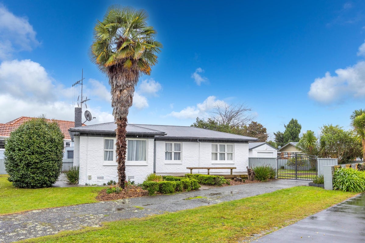 35 Tranmere Road, Fairfield, Hamilton - Carousel 2