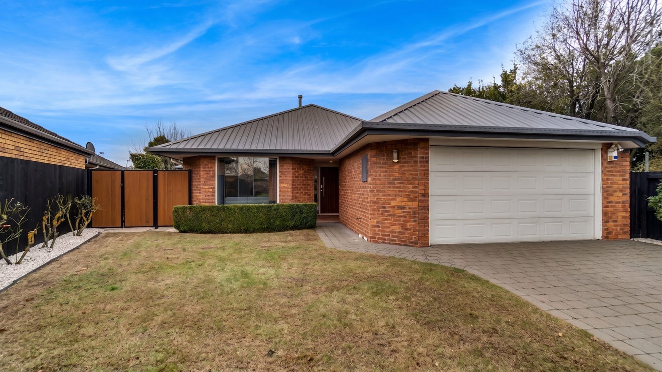 42 Rempstone Drive, Halswell, Christchurch - Carousel 1
