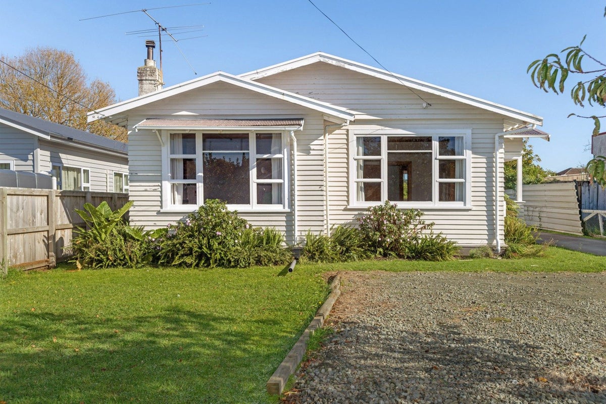 14 De Lautour Road, Kaiti, Gisborne - Carousel 1