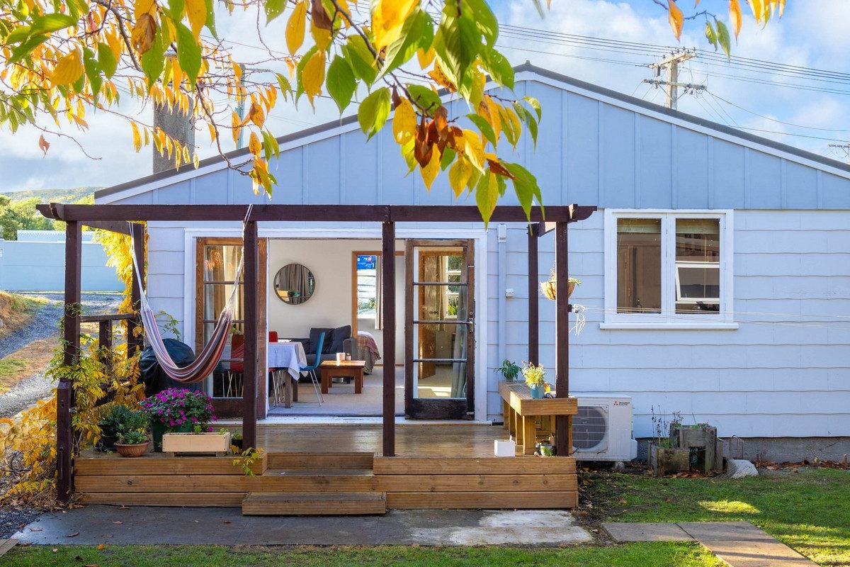 10 Dell Road, Raumati South, Paraparaumu - Carousel 1