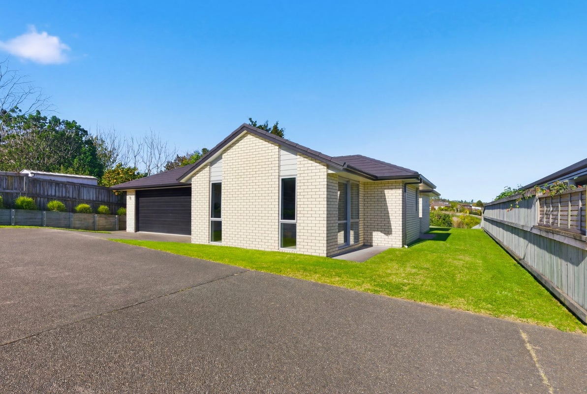 9 Kirk Lane, Ohauiti, Tauranga - Carousel 1