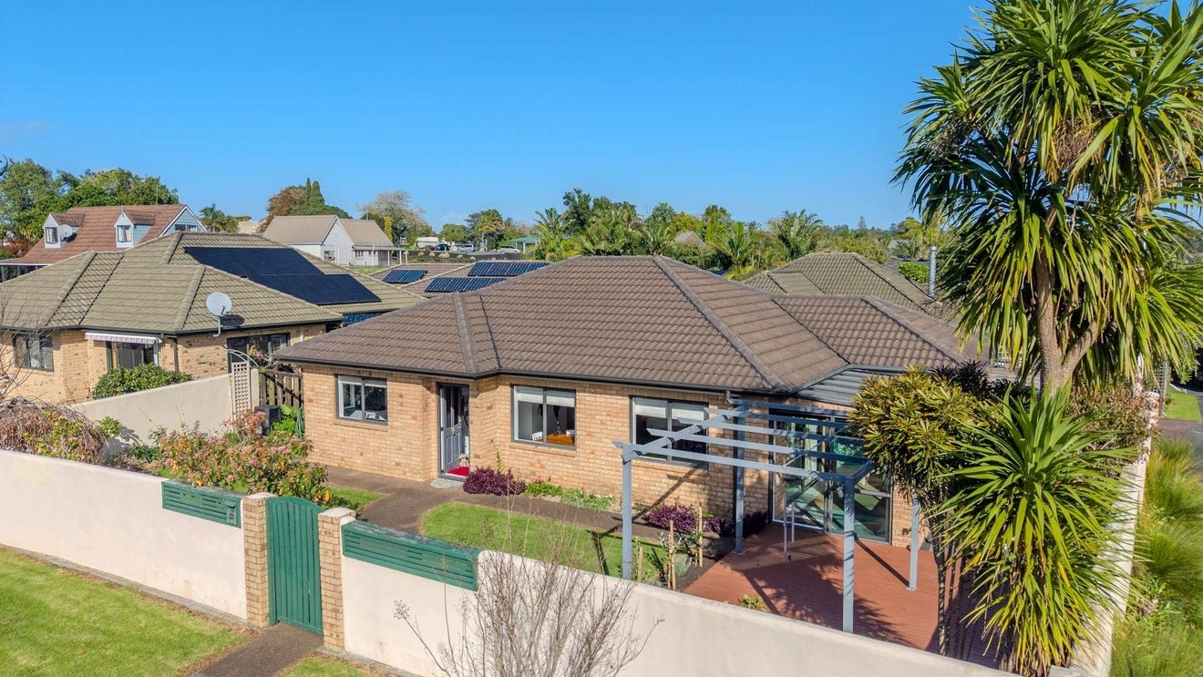 23 Fairway Drive, Kerikeri, Kerikeri - Carousel 1