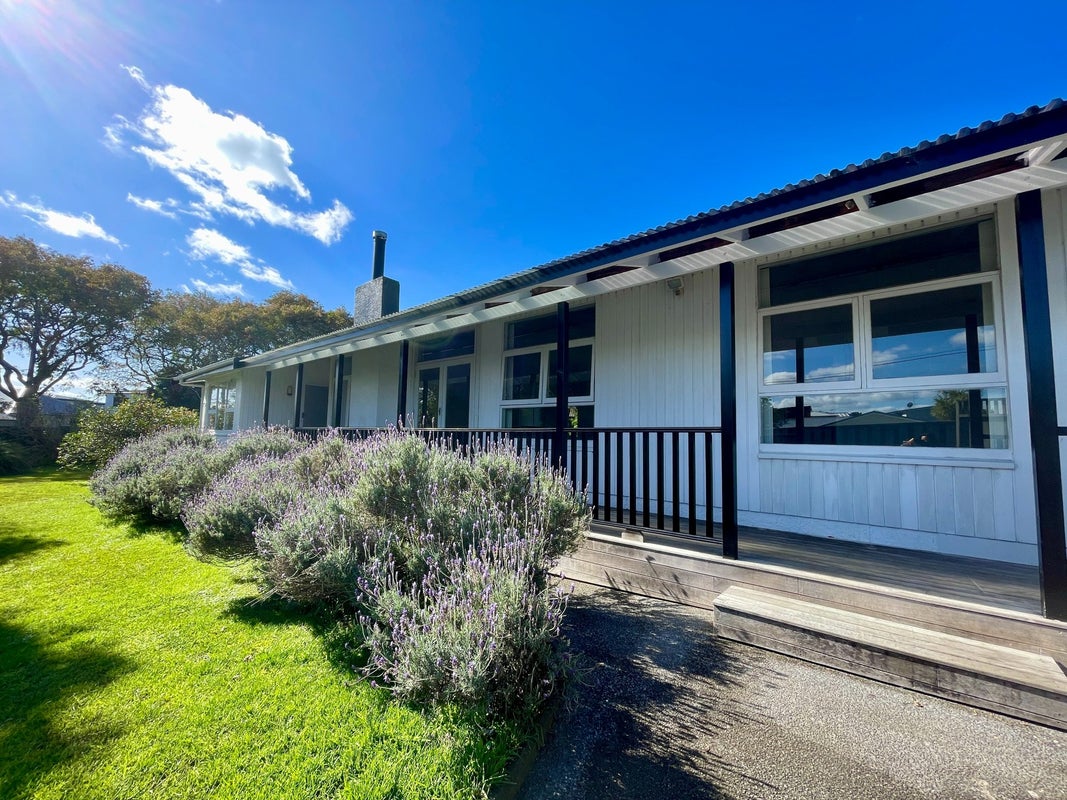 21 Navarre Road, Glendowie, Auckland - Carousel 1