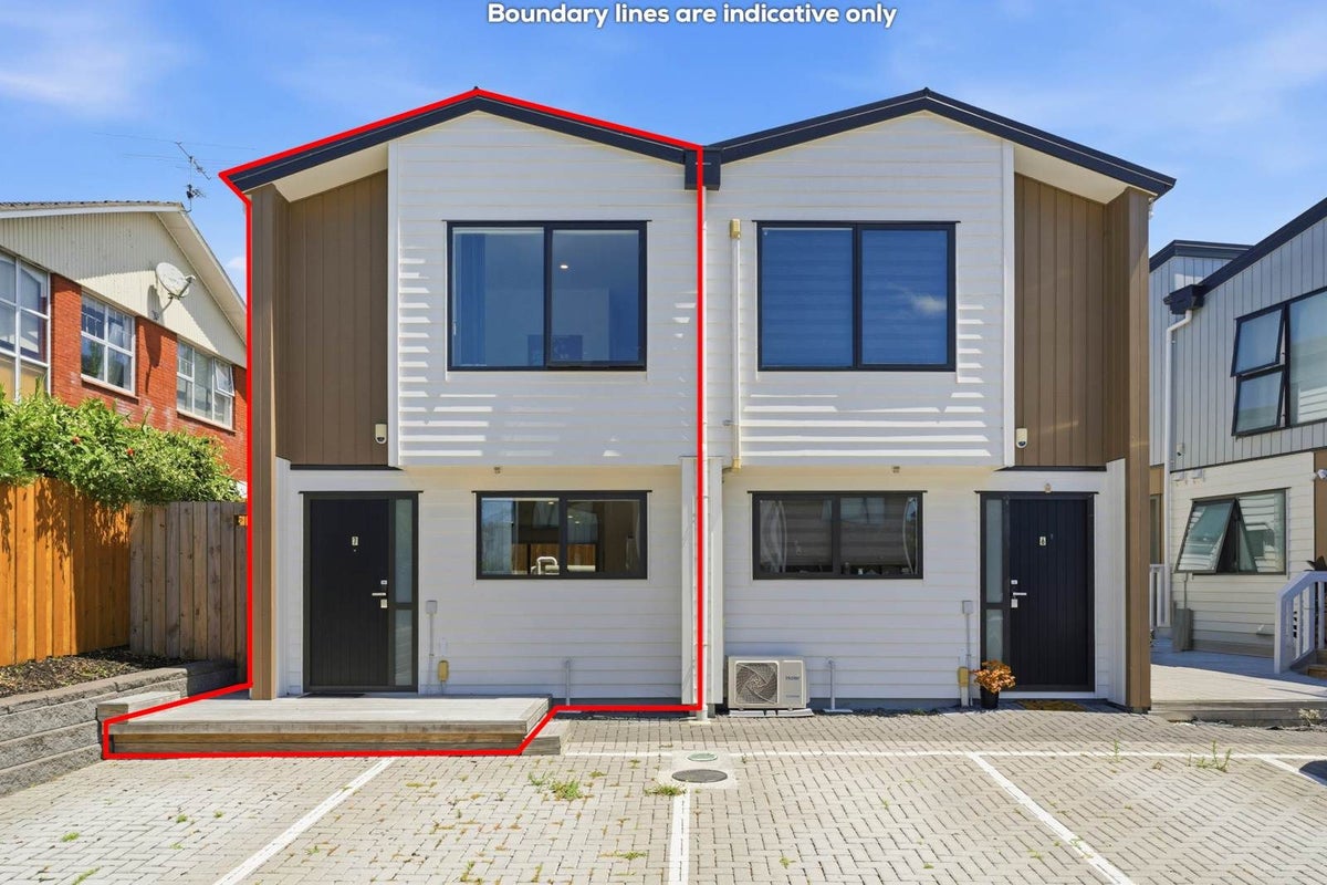 7/67 Royal View Road, Te Atatu South, Auckland - Carousel 2