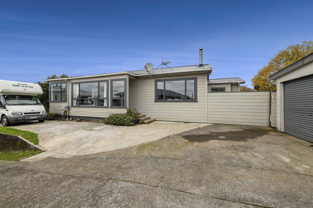 41 Swansea Road, Stratford, Stratford - Carousel 24