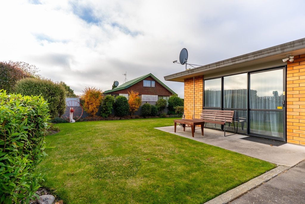 2/347 Church Street, West End, Timaru - Carousel 1