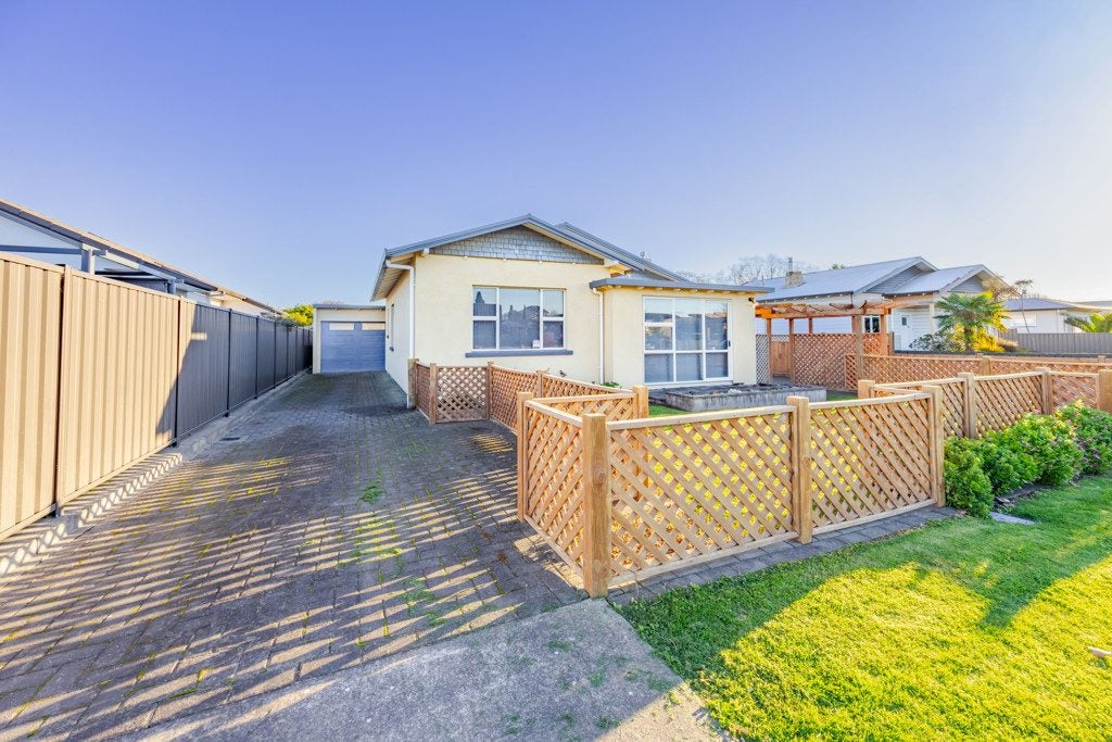 915 Avenue Road East, Parkvale, Hastings - Carousel 15