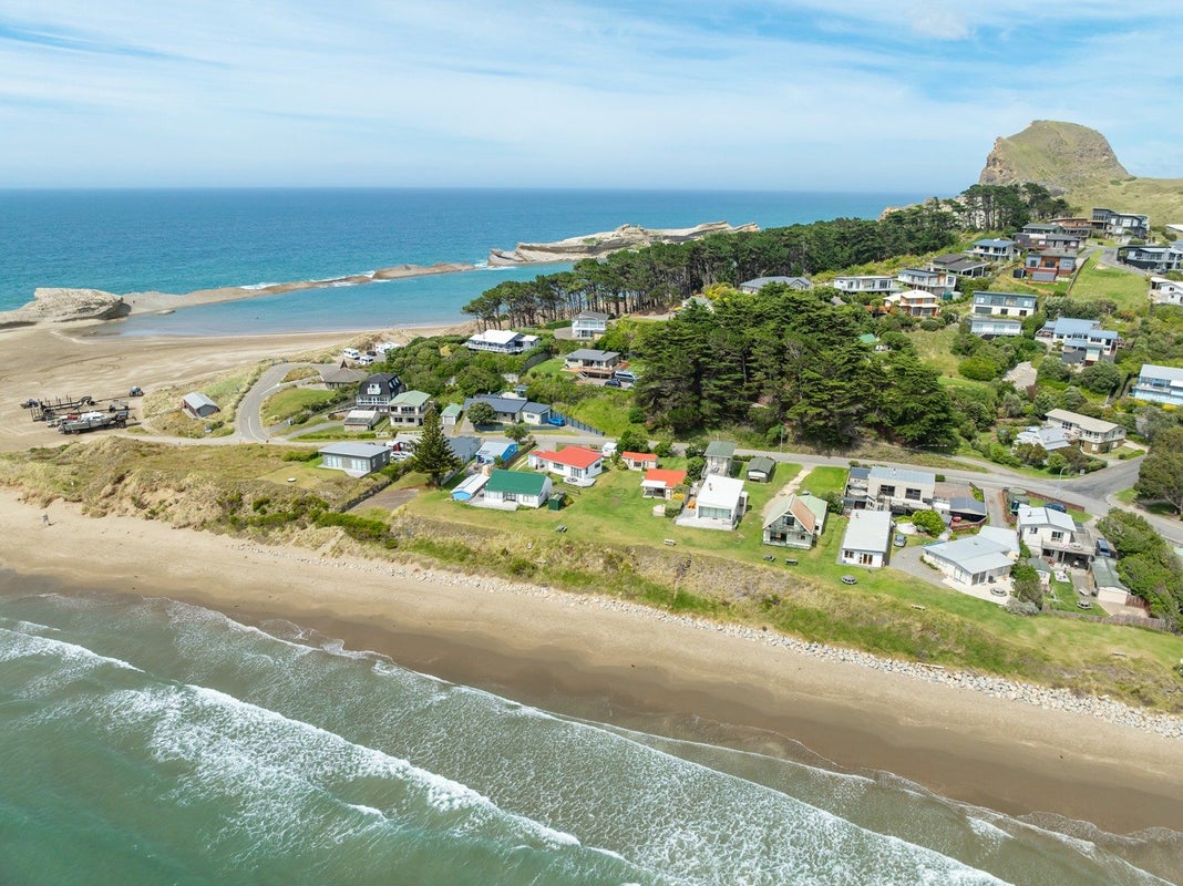 119 Jetty Road, Castlepoint, Tinui - Carousel 17