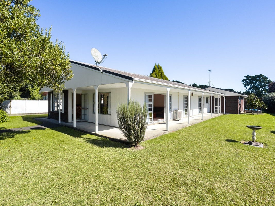 327 Hukanui Road, Queenwood, Hamilton - Carousel 1