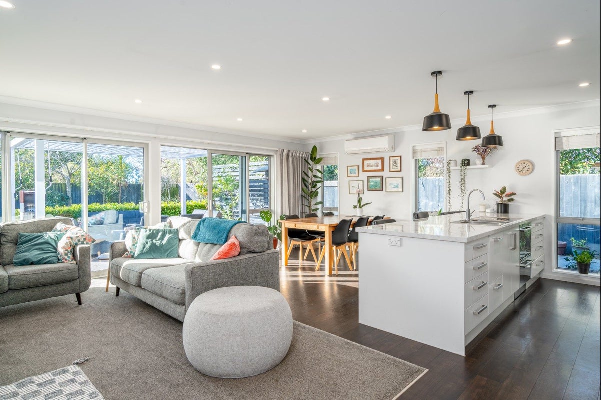 16 Flaxgrove Place, Parklands, Christchurch - Carousel 2