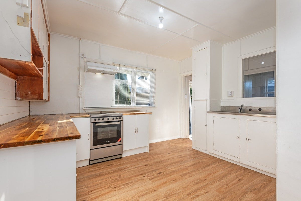 28 Hammond Street, Marton - Carousel 2