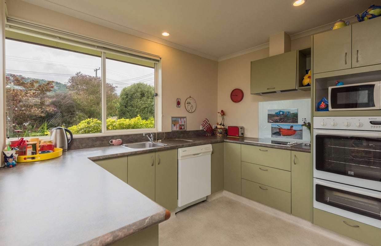 1 Mata Close, Tahunanui, Nelson - Carousel 2
