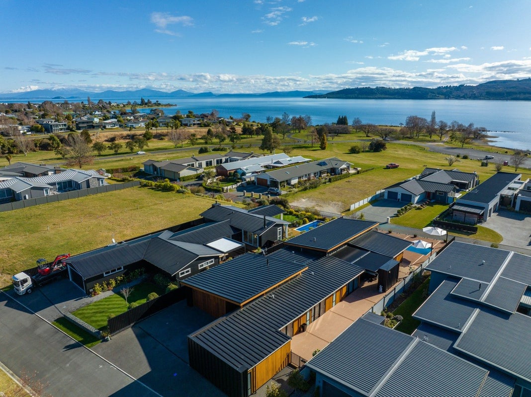20 Kurapoto Lane, Rainbow Point, Taupo - Carousel 24