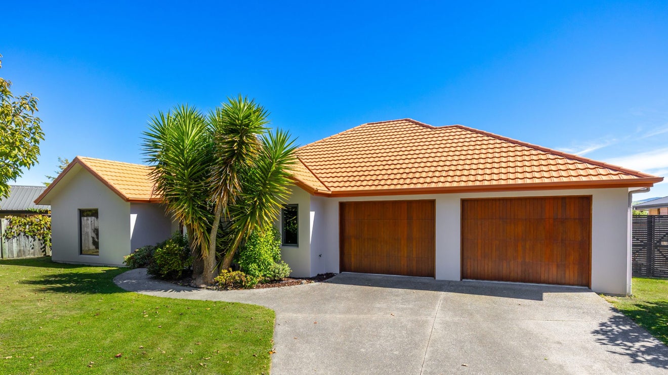 20 Elmwood Avenue, Witherlea, Blenheim - Carousel 1