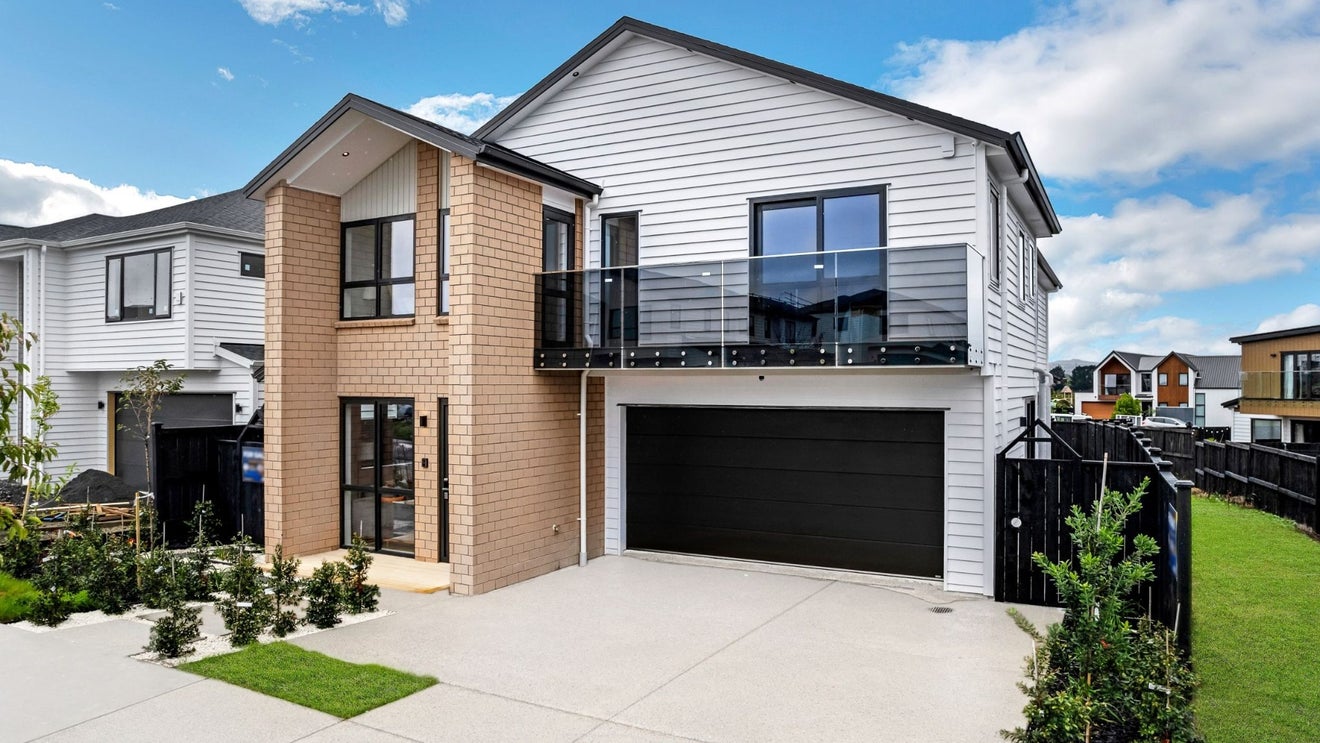 7 Pineview Drive, Rosehill, Papakura - Carousel 1