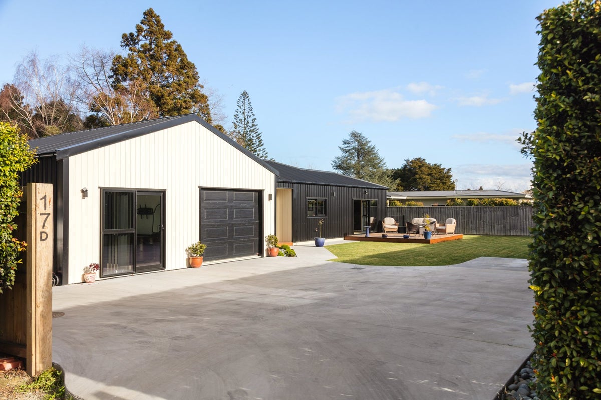 17D Oswald Street, Mangapapa, Gisborne - Carousel 1
