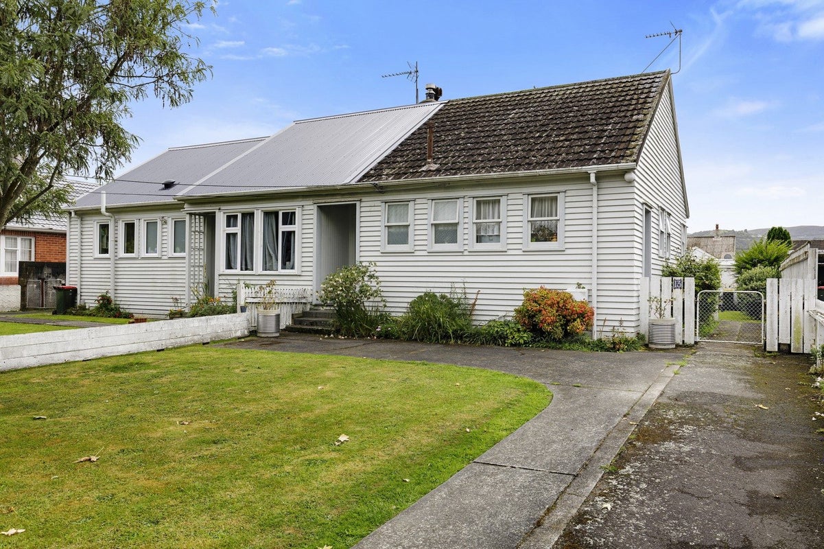 13 Bush Street, Naenae, Lower Hutt - Carousel 1