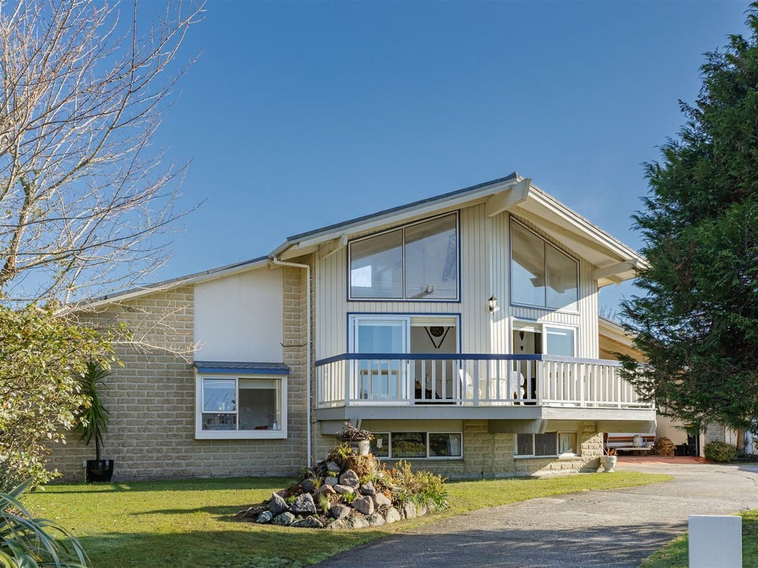 11 Stafford Street, Westport, Westport - Carousel 1