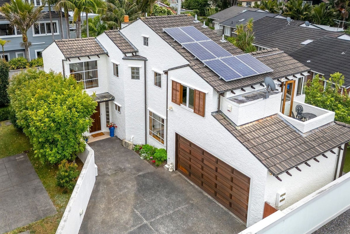 2/14 Sanders Avenue, Takapuna, Auckland - Carousel 1