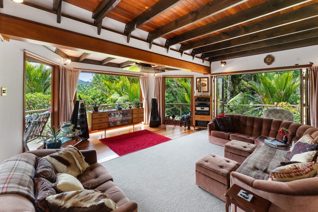 27A Tane Road, Laingholm, Auckland - Carousel 1