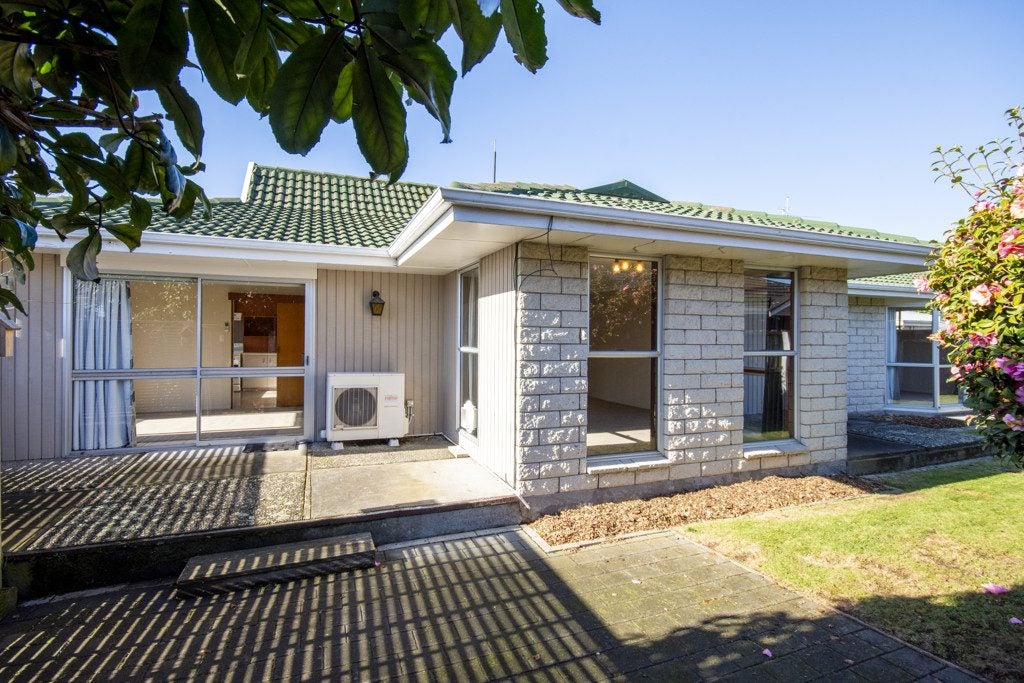 19 Broadfell Avenue, Avonhead, Christchurch - Carousel 1