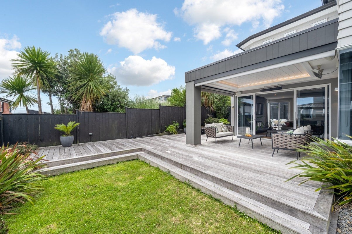 62 Armstrong Farm DR, East Tamaki Heights, Auckland - Carousel 2