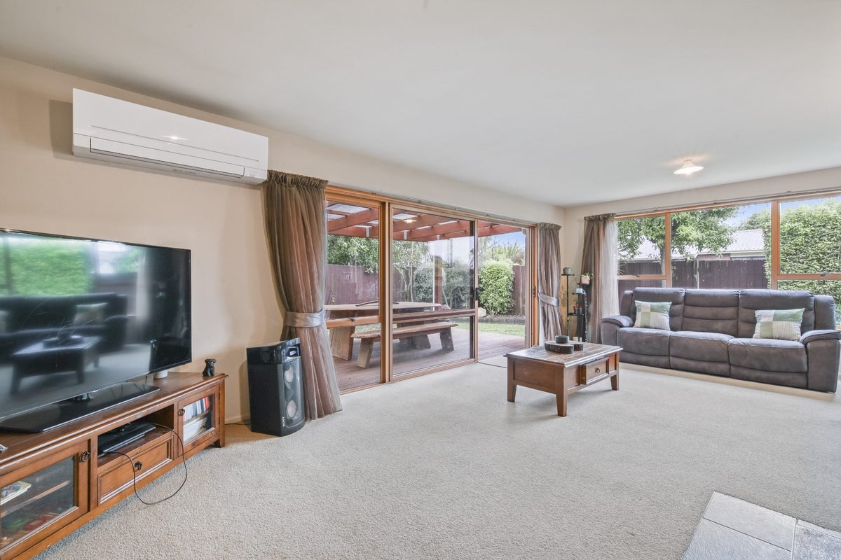 Property Valuation for 6 Foster Place, Rangiora, Rangiora | Trade Me ...