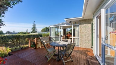49 William Street, Waikanae Beach, Waikanae - Carousel 1