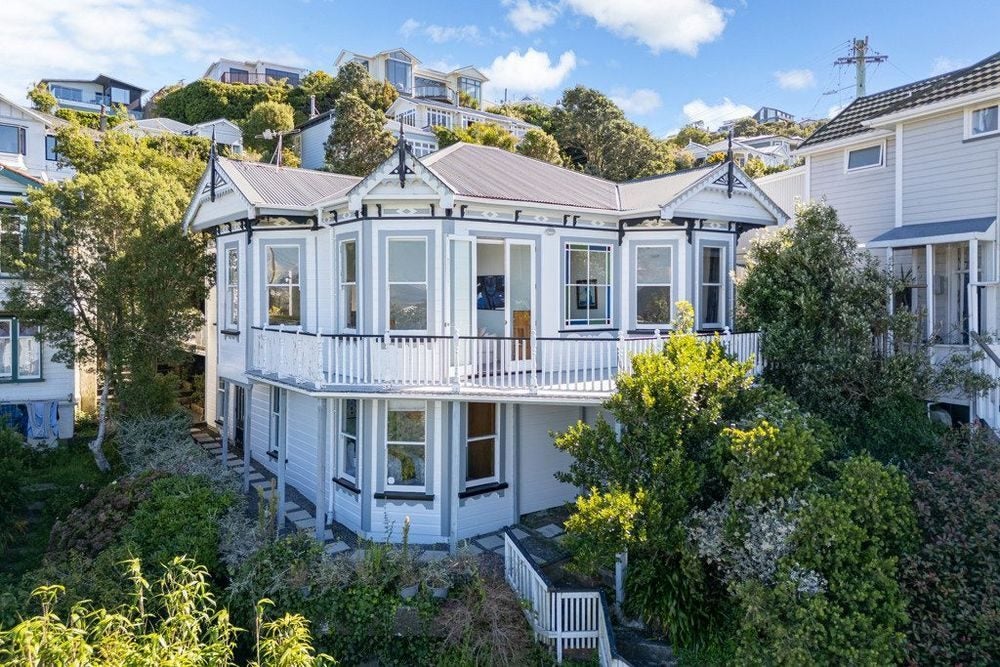 8 Bruce Avenue, Brooklyn, Wellington - Carousel 1