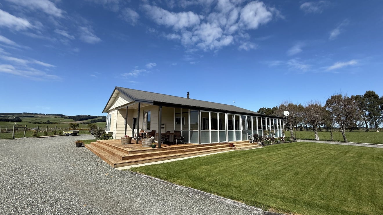35 Pioneer Highway, Mataura, Gore - Carousel 1