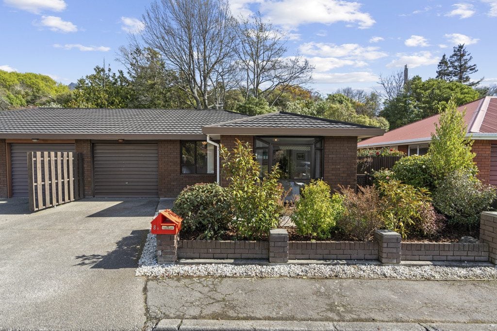 1/8 Torvill and Dean Lane, Cashmere, Christchurch - Carousel 1