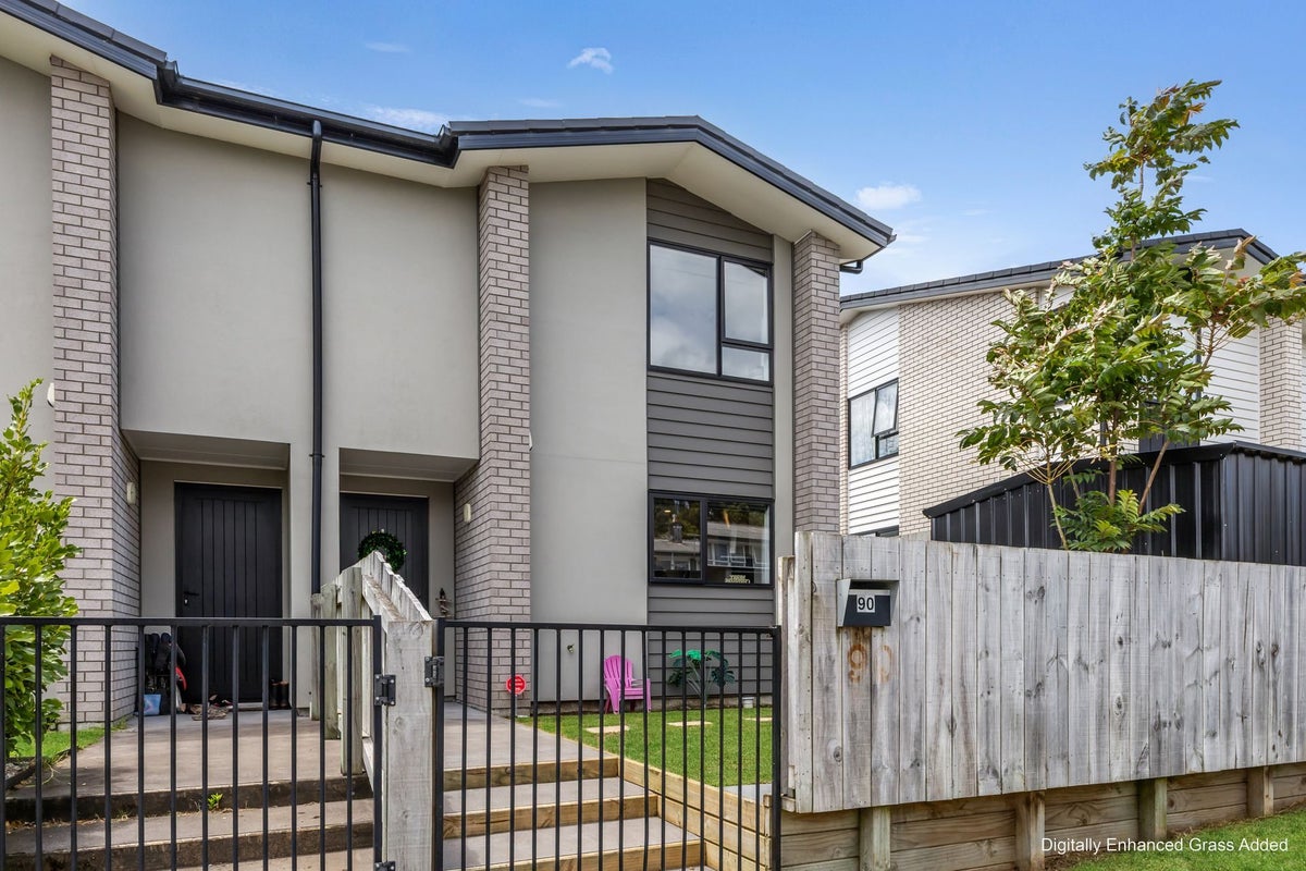 90 Banks Street, Marfell, New Plymouth - Carousel 1