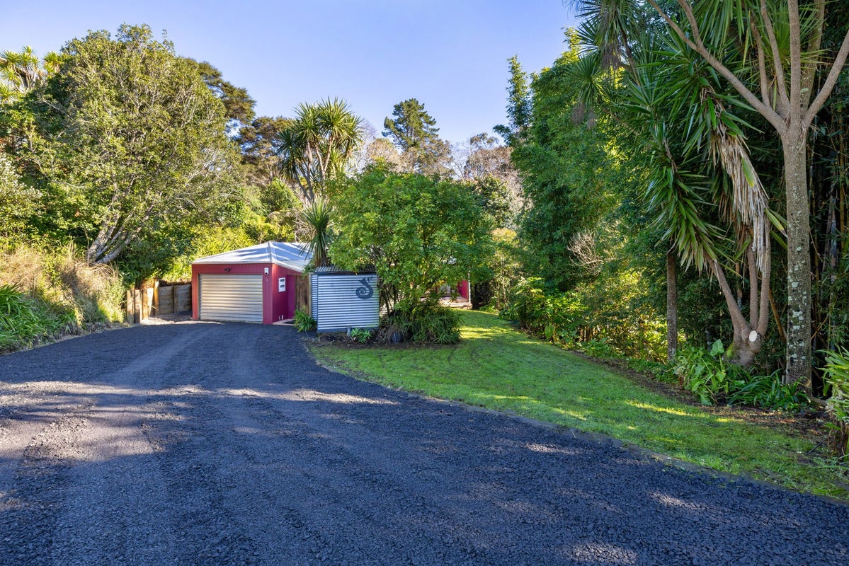 1A Upper Cross Street, Raglan - Carousel 32