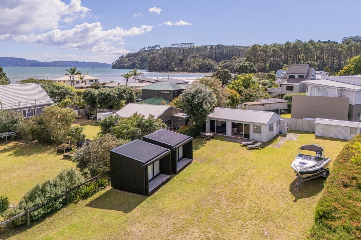 40 Hardy Place, Cooks Beach, Whitianga - Carousel 1