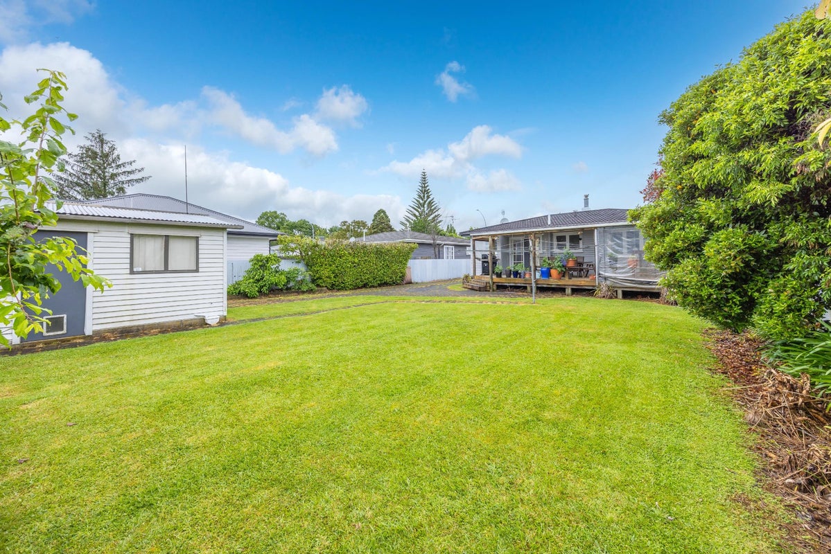 191 Clarkin Road, Fairfield, Hamilton - Carousel 1