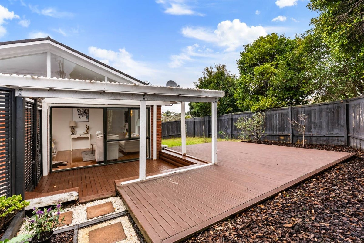 1/118 Lake Road, Belmont, Auckland - Carousel 2