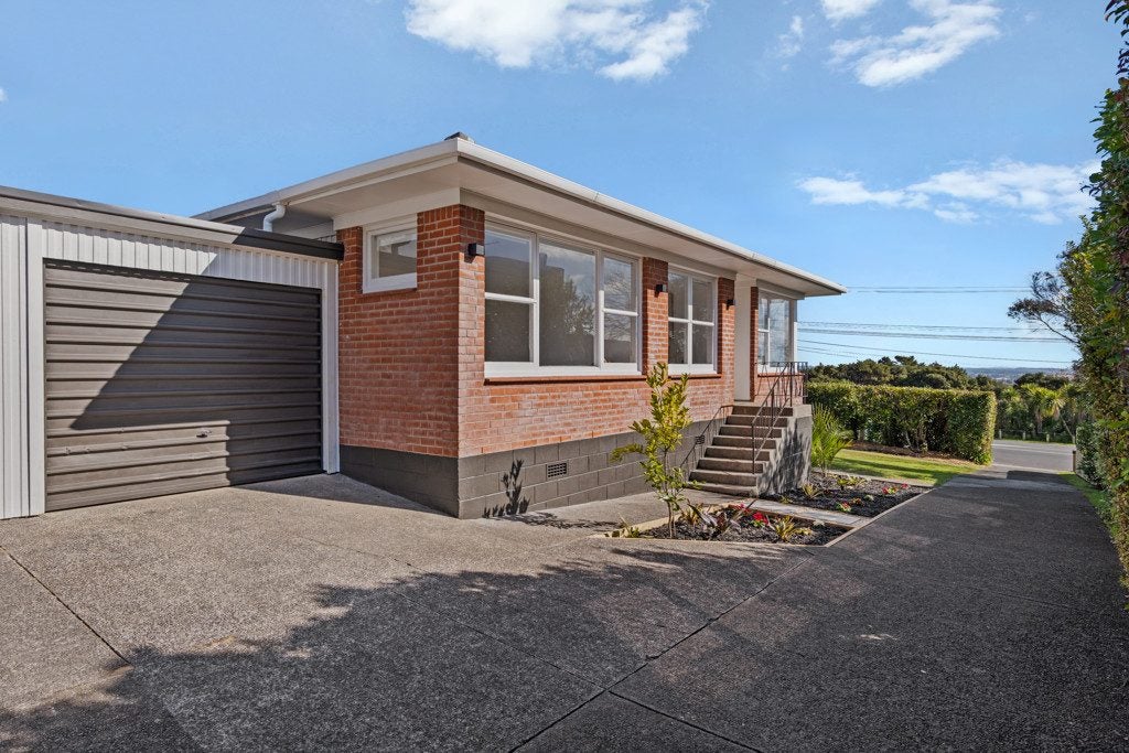 1/229 Glenfield Road, Hillcrest, North Shore City, Auckland - Carousel 2