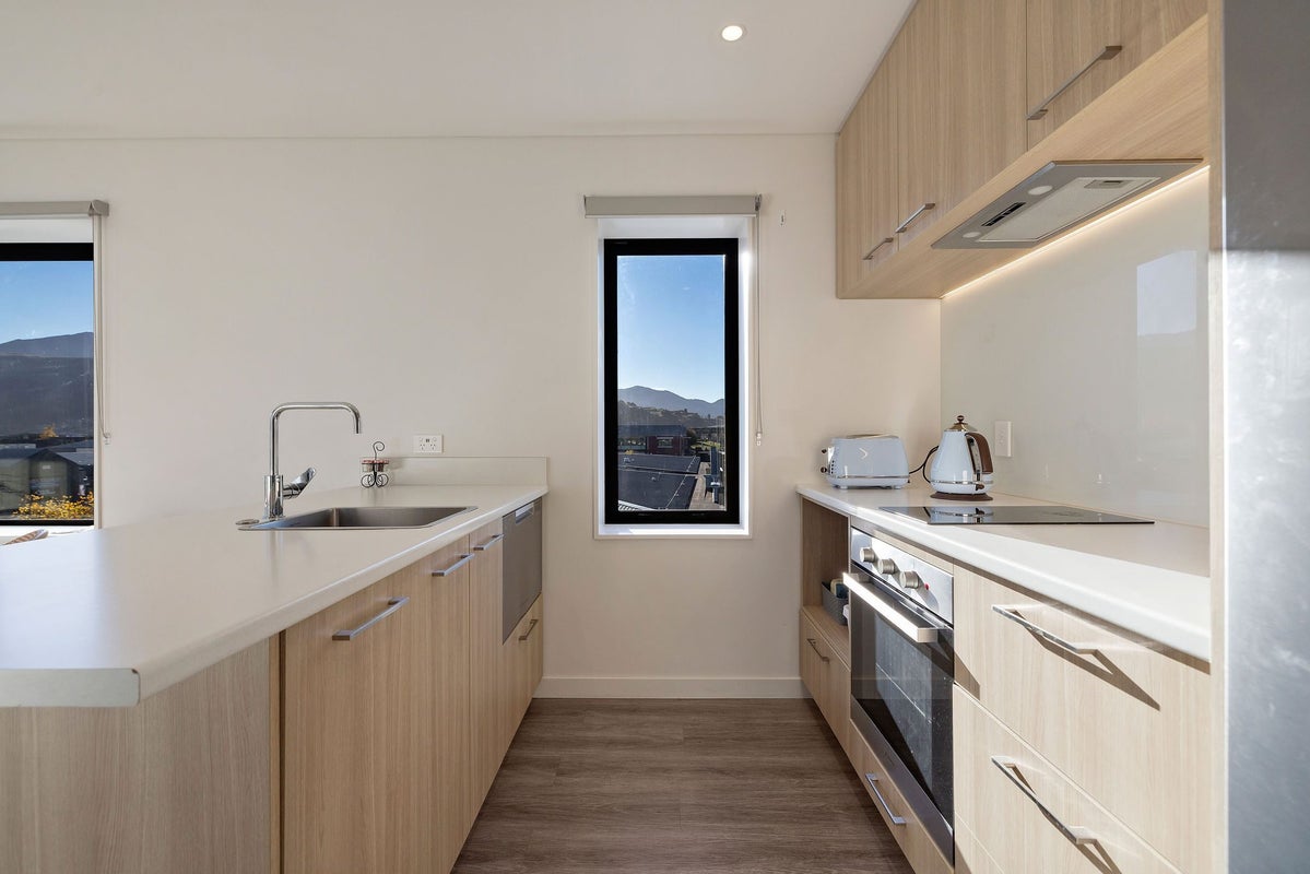 702/10 Copper Beech Avenue, Frankton, Queenstown - Carousel 2