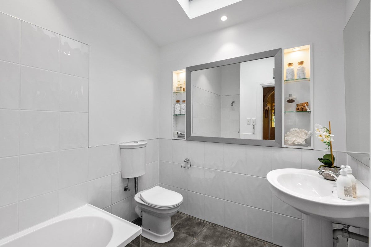 14 Weston Road, St Albans, Christchurch - Carousel 19