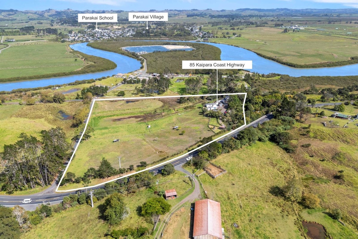 85 Kaipara Coast Highway, Kaukapakapa - Carousel 1