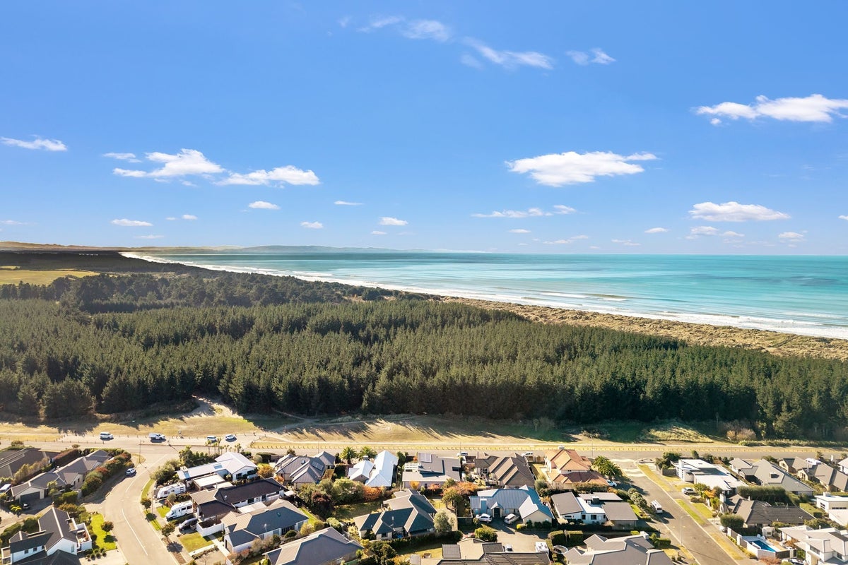 18 Torrey Pines, Waimairi Beach, Christchurch - Carousel 35