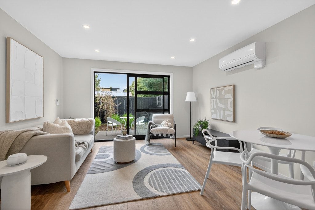8/25 Bush Street, Naenae, Lower Hutt - Carousel 1
