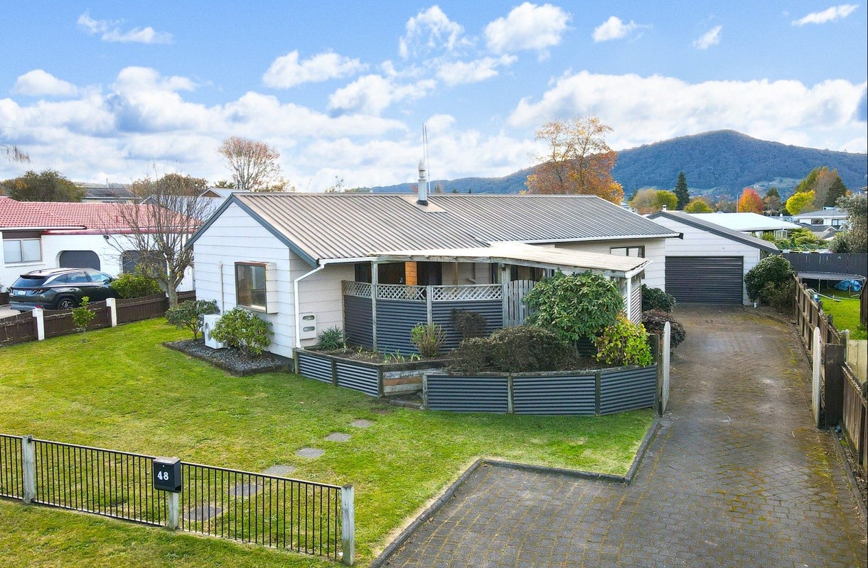 48 Neri Crescent, Pomare, Rotorua - Carousel 1