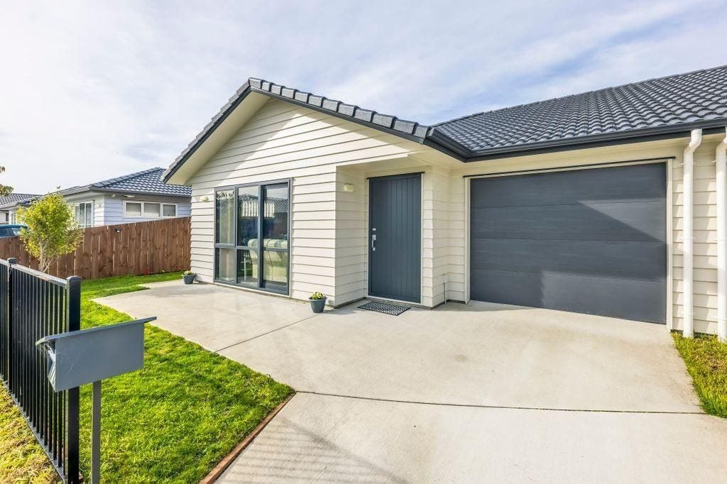 70 Totara Meadows Court, Wiri, Auckland - Carousel 1