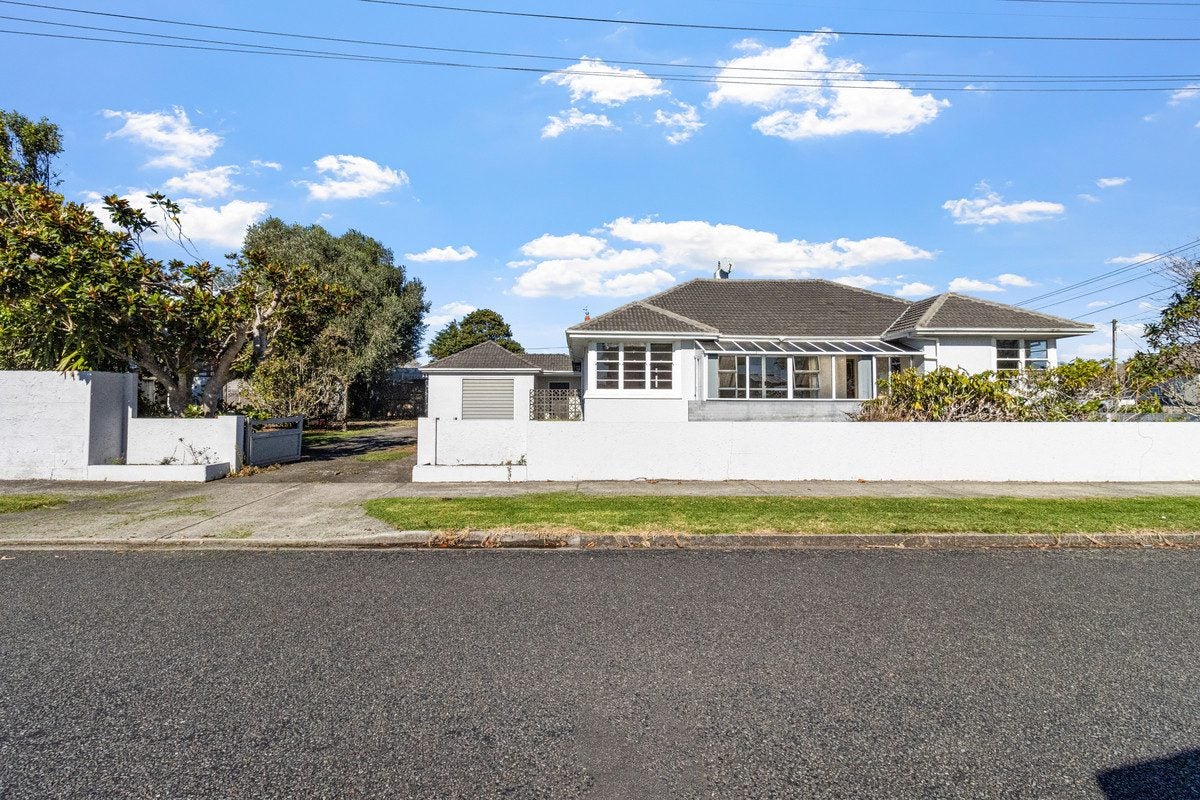 27 Tokomaru Street, Welbourn, New Plymouth - Carousel 25