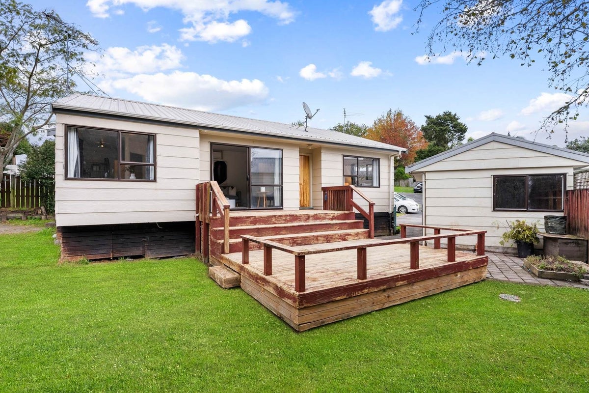 4/60 Eskdale Road, Birkdale, Auckland - Carousel 1
